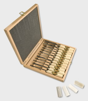 Carving tool set 24 pcs in wooden box 