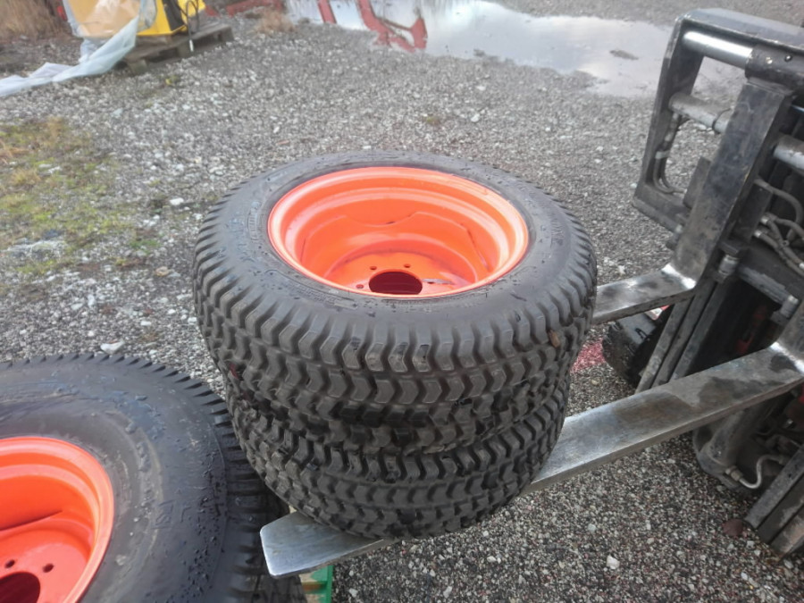 Front tyre+Wheel TURF 24x8.50-14 ST, Kubota