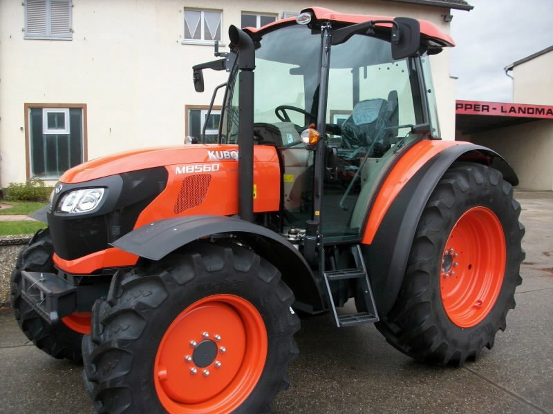 Traktorius M8560 Campaign no.2, Kubota Kubota M4002 (6675 AG)