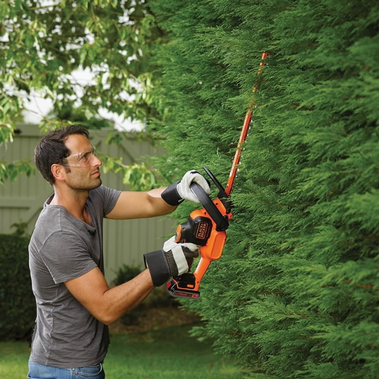 black and decker cordless hedge trimmer 18v