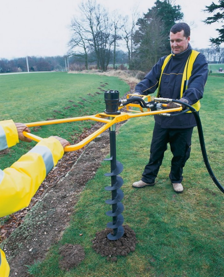 Hidraulinis rankinis žemės gręžtuvas, JCB