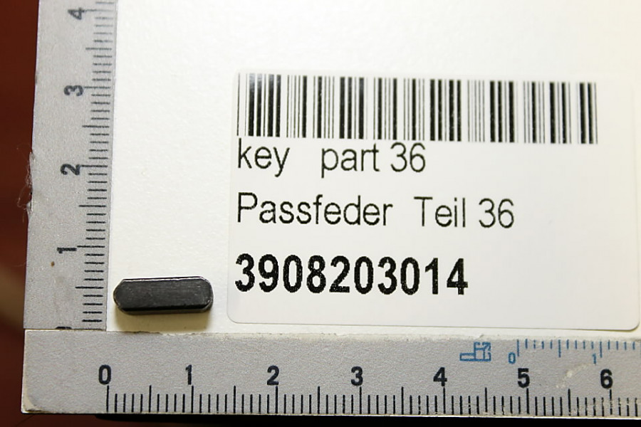 Feather key 4x4x11 MCS305D 