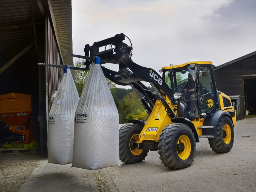Krautuvas frontalinis  409, JCB