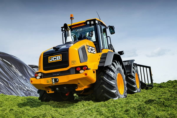 Krautuvas frontalinis JCB 419