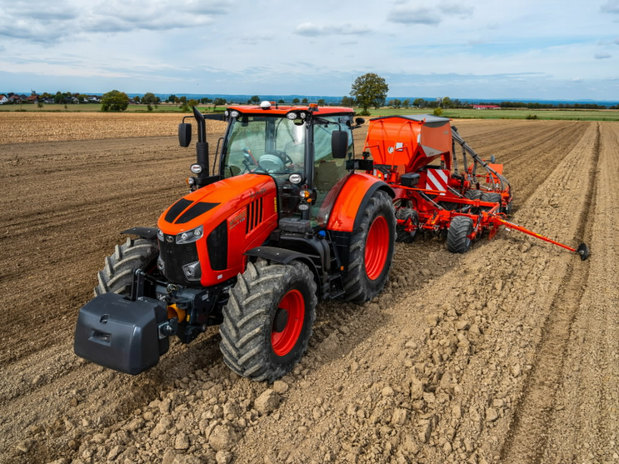 Tractor  M7173 KVT, Kubota
