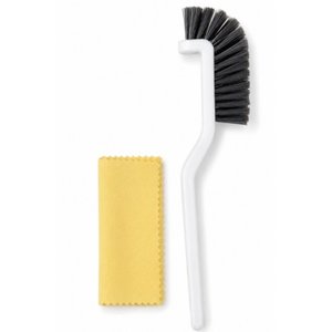Cleaning kits（brush and towel included）
