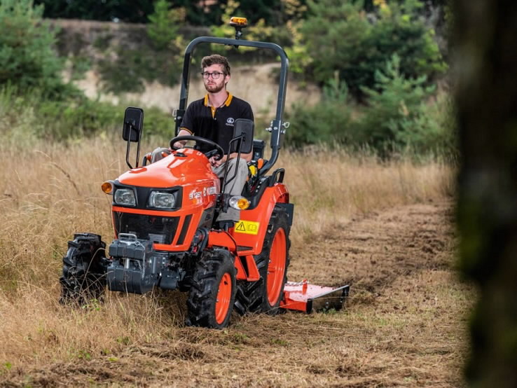 Pientraktori  EK1-261 HST, Kubota