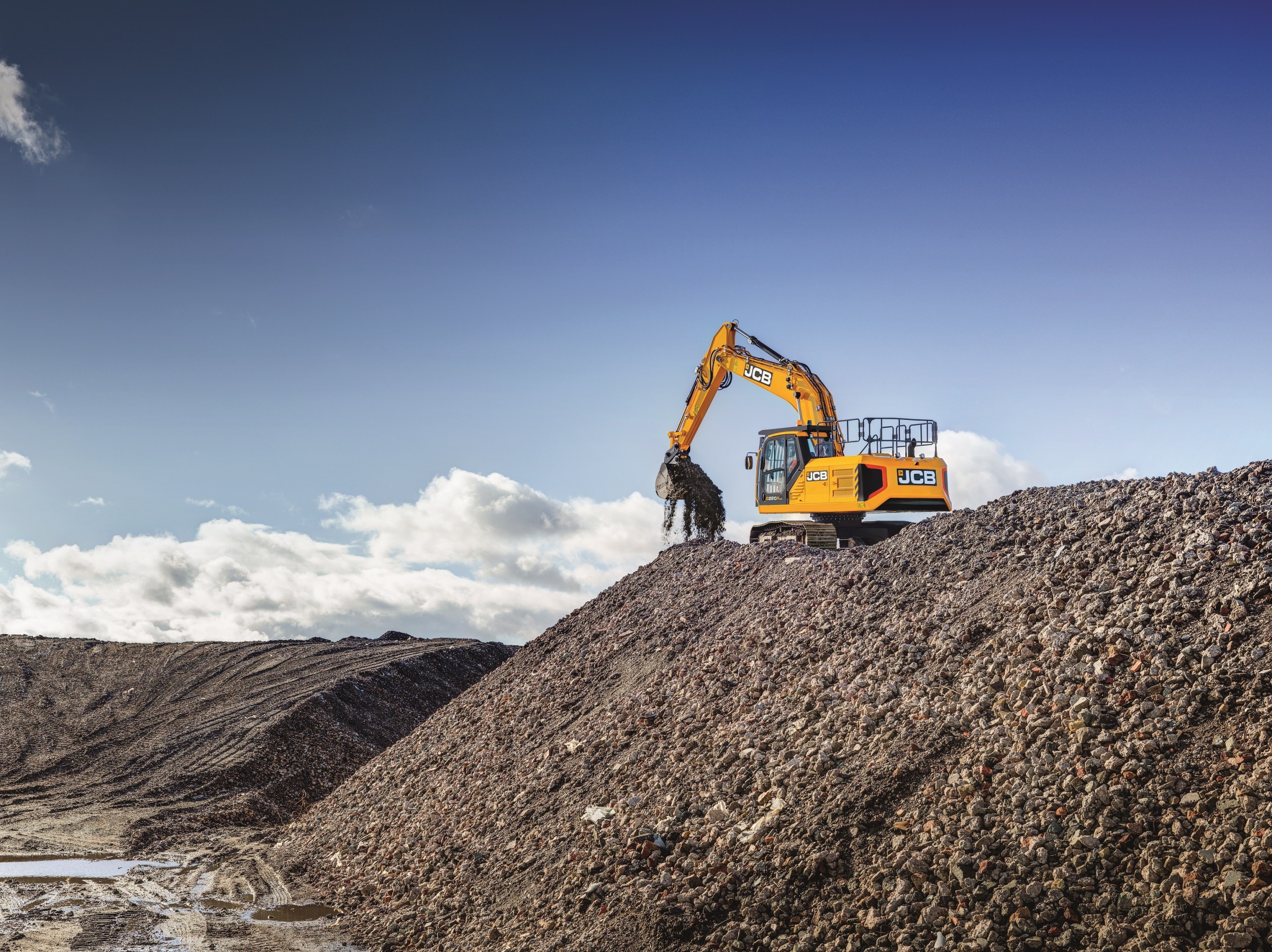 Uus X-seeria JCB ekskavaator