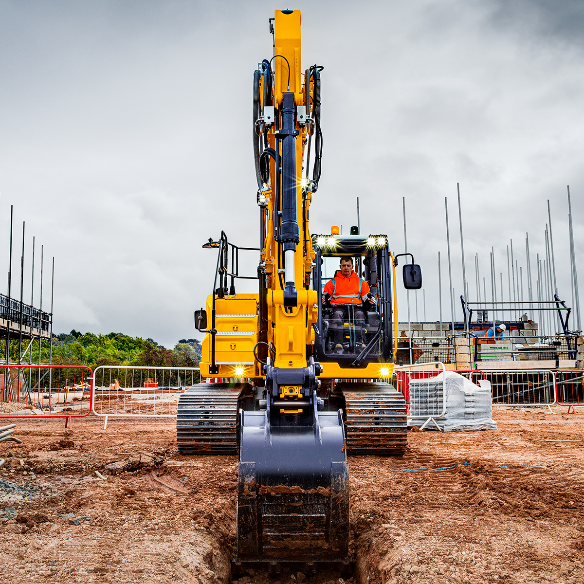 „JCB Heavy Line“ ekskavatoriai su 0,99 % palūkanomis
