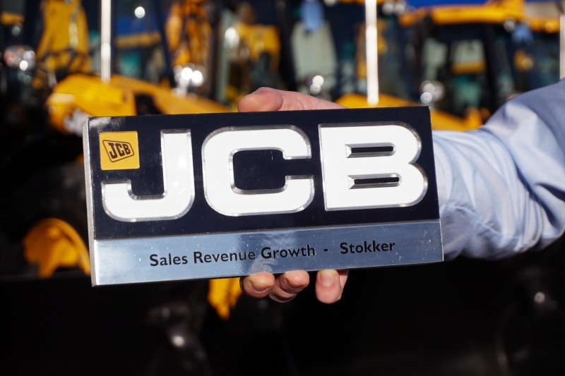 STOKKER saņem JCB apbalvojumu