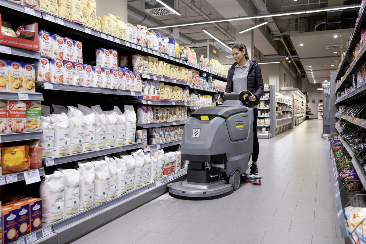 Jaunā, uzlabotā Karcher grīdas mazgāšanas iekārta B 50 W pilnībā aizstās veco modeli B 40 W