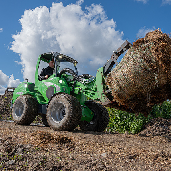 Komunaliniai vejos traktoriai