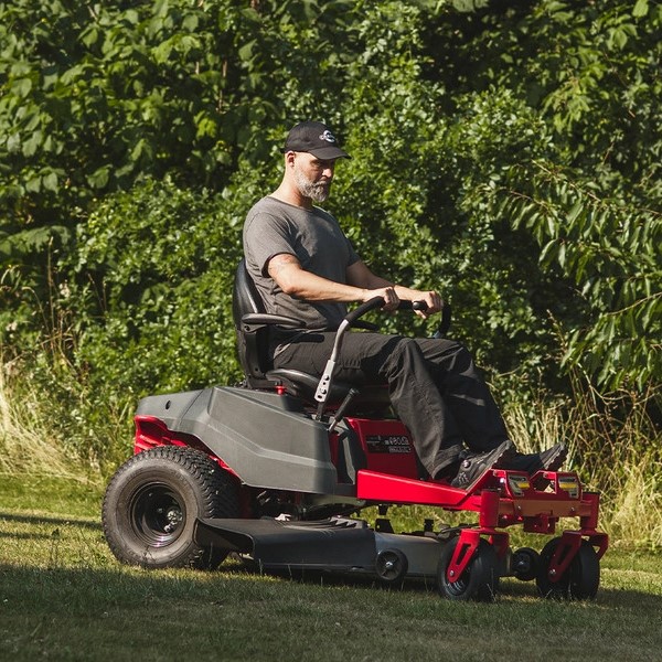 Ajoleikkurit ja puutarhatraktorit