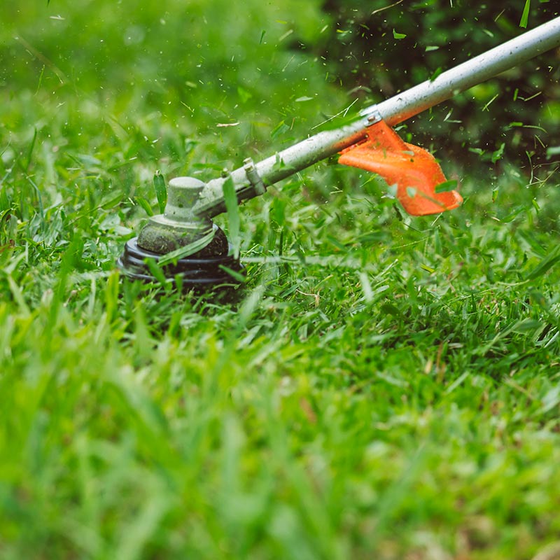 Ruohotrimmerit ja trimmerien tarvikkeet