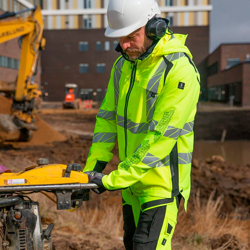 Kõrgnähtavad (Hi-vis) tööriided