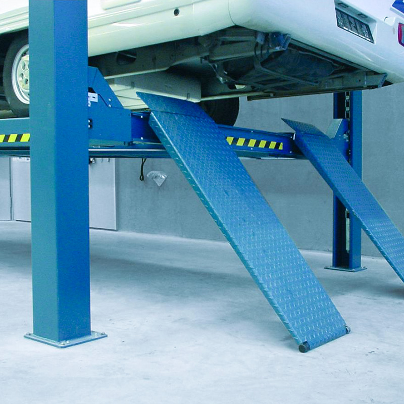 Keturių kolonų keltuvai