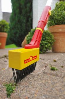 Tänavakivide puhastamine